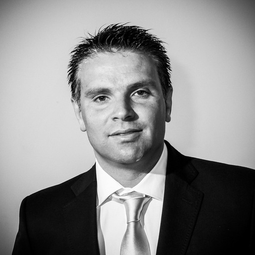 Luís Miguel, treinador de futebol