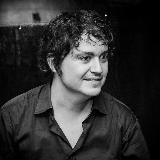 Fernando Alvim, humorista e comentador de radio 