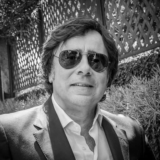 Victor Hugo, médico dentista e ex jogador de hóquei patins, várias vezes melhor jogador do mundo