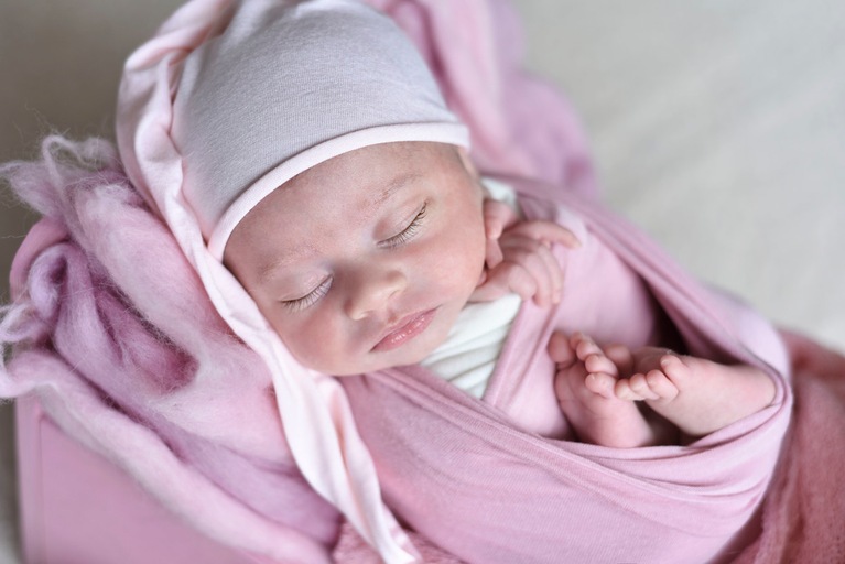 melhorfotografanewborn,sweetphoto,sweetbaby,,melhorfotografadoalgarve, melhorfotografadeportugal,ensaiofotograficorecemnascido,amormaior,sessaodefotos,fotografiaartistica,fineart,bebe,estudiodefotografia,odeceixe,caminhamadeira