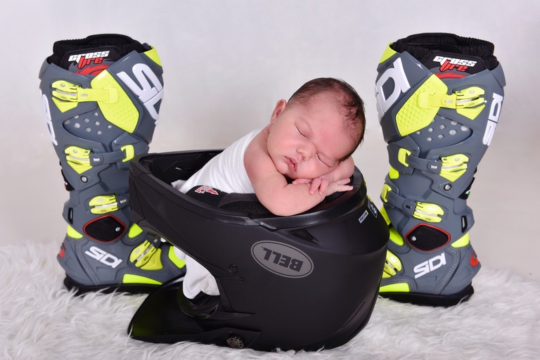 melhorfotografanewborn,estudiofotografia,amormaior, odeceixemaravilha,Algarve,fotografianewborn, sweetbabyfotografia,bebe,recemnascido,grávida, maternidade,fotografiafamilia,capacete,botas,susananovaisfotografia,asmaisbonitasfotografias,motocross,fineart