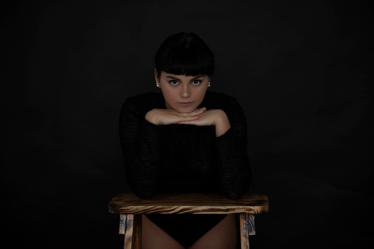 retratofeminino,sensual,mulher,beleza,fundopreto,fotografia,estudio,body,susananovais