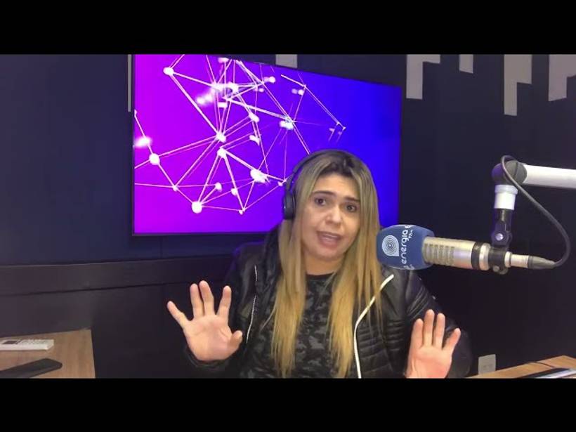 Rádios * No Ar * Mônika Leão