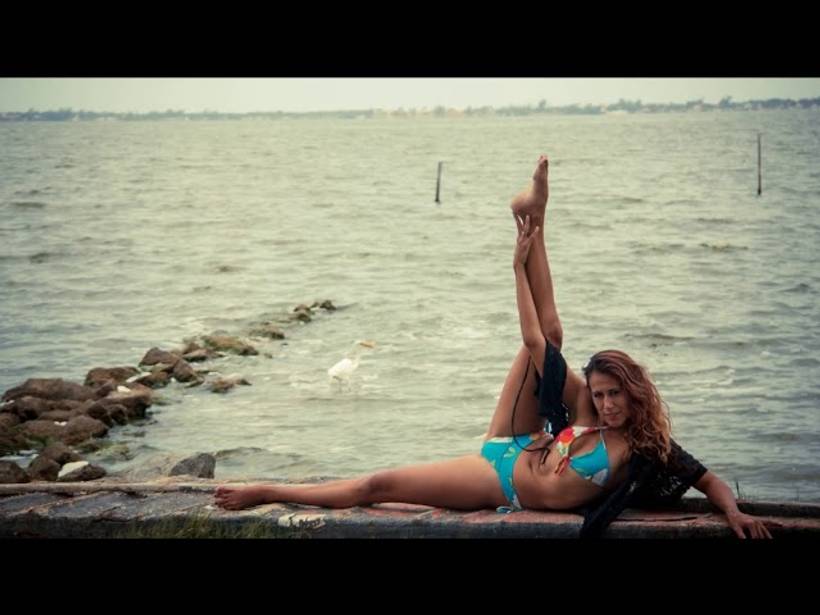 Jéssica e noivo na Lagoa de Araruama