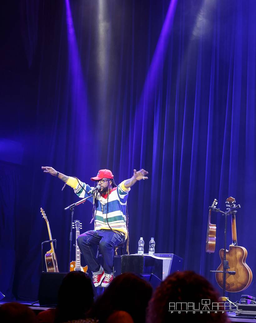 Rael | Voz e Violão - Casa Natura Musical - São Paulo/SP