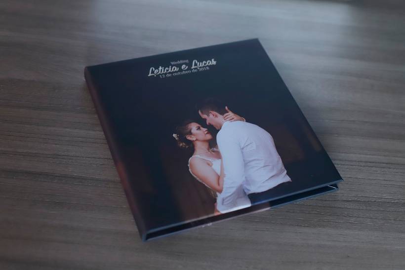 case + pen card + mini revista