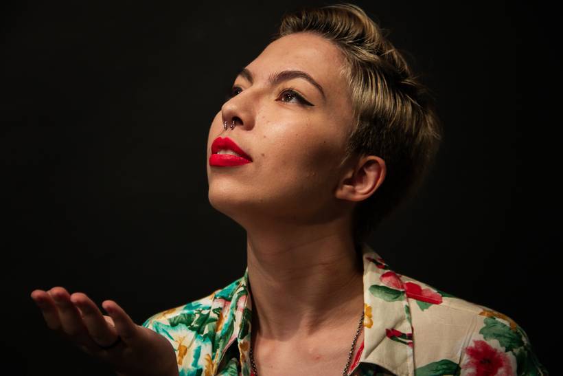 PORTRAIT - STUDIO PHOTOSHOOT.