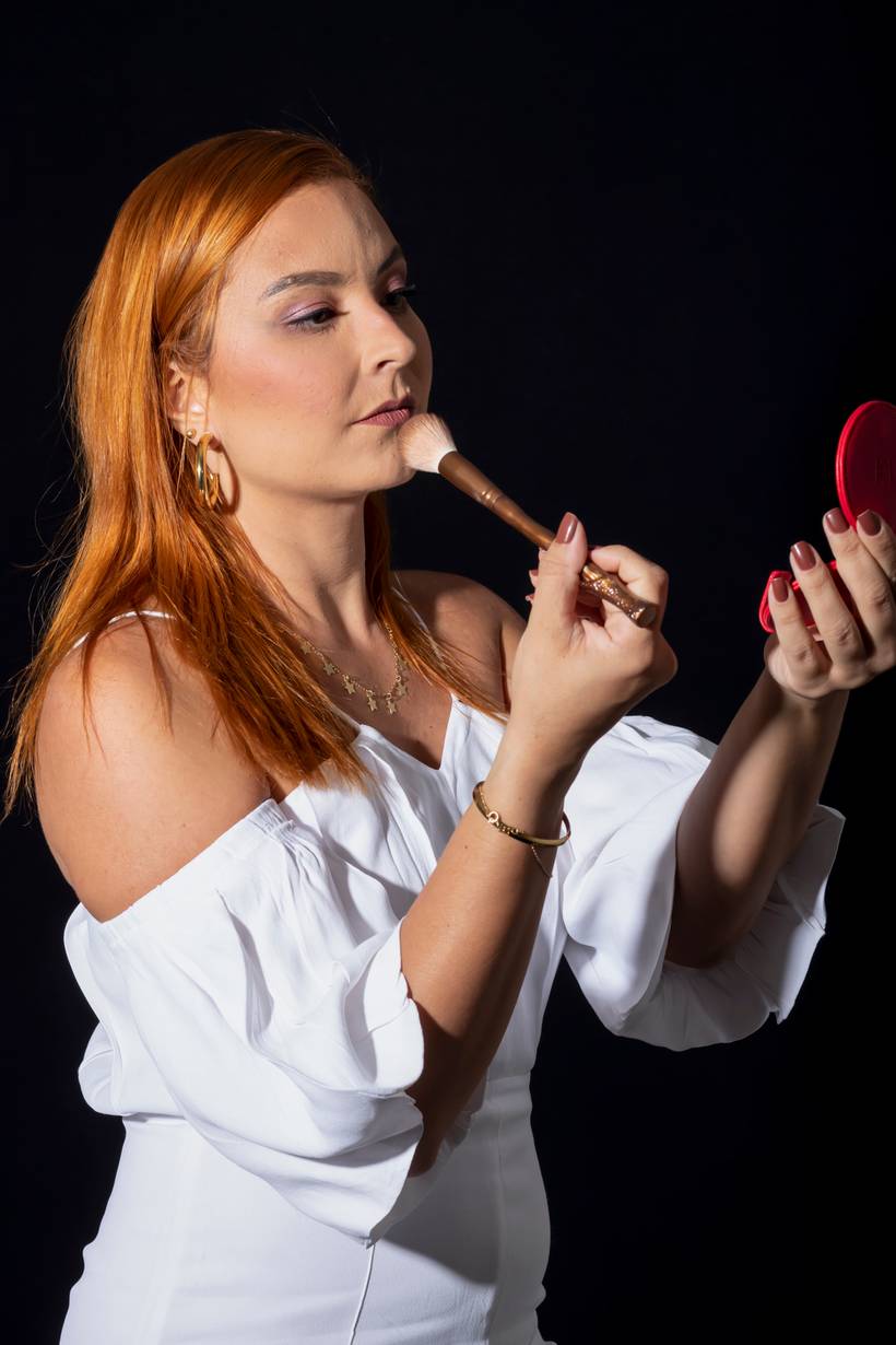 Maquiadora Ísis Azevedo