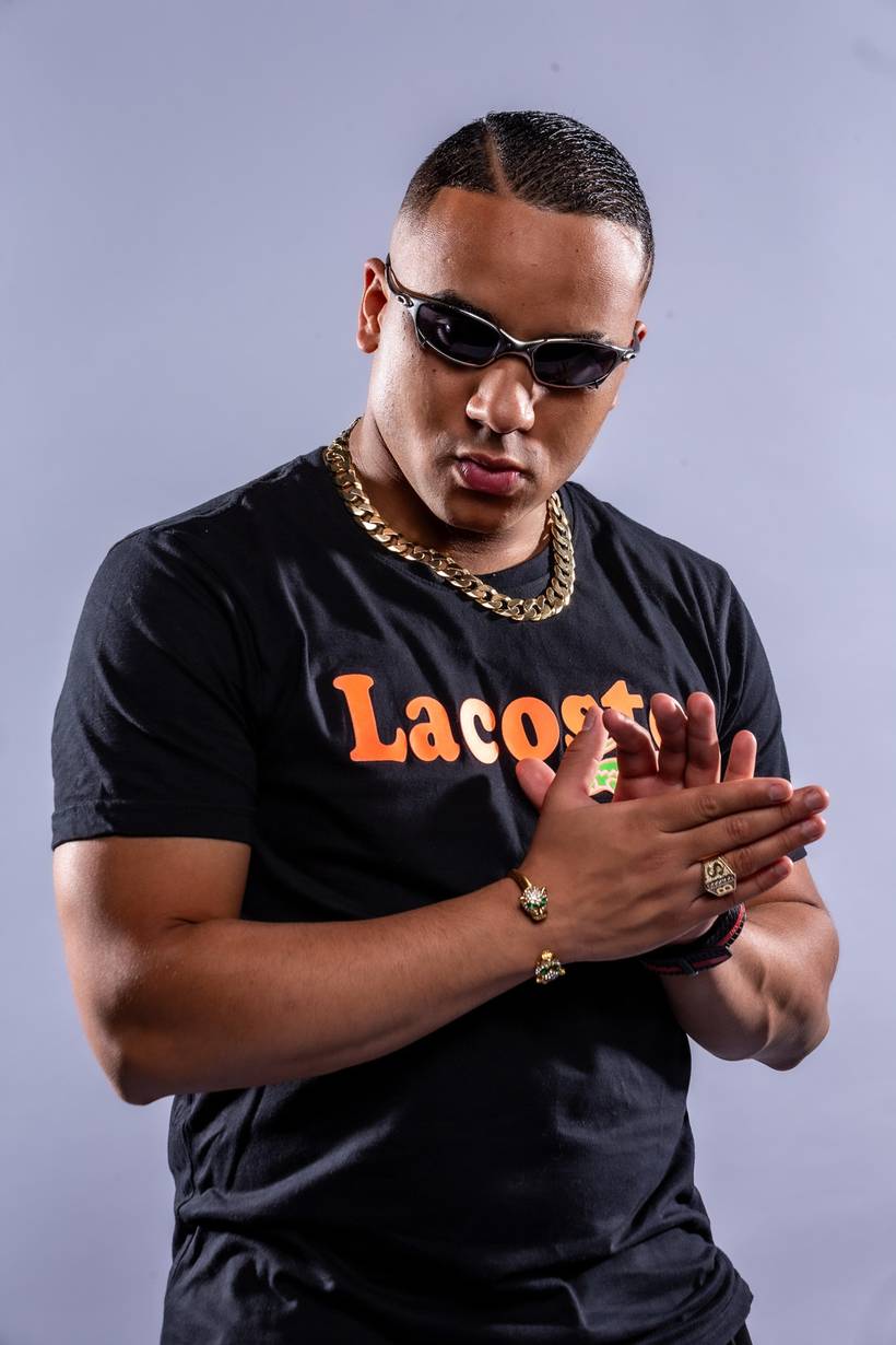 FOTOS DE STUDIO - MC BICHO SOLTO