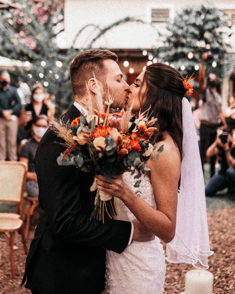 Mini Wedding apaixonante no espaço Nattu