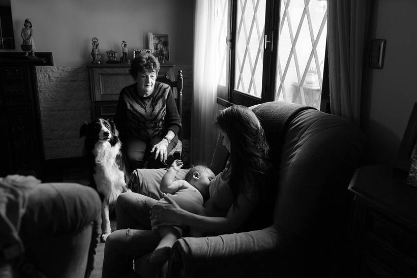 FOTOGRAFIA DOCUMENTAL DE FAMILIA BEBÉS UN AÑO