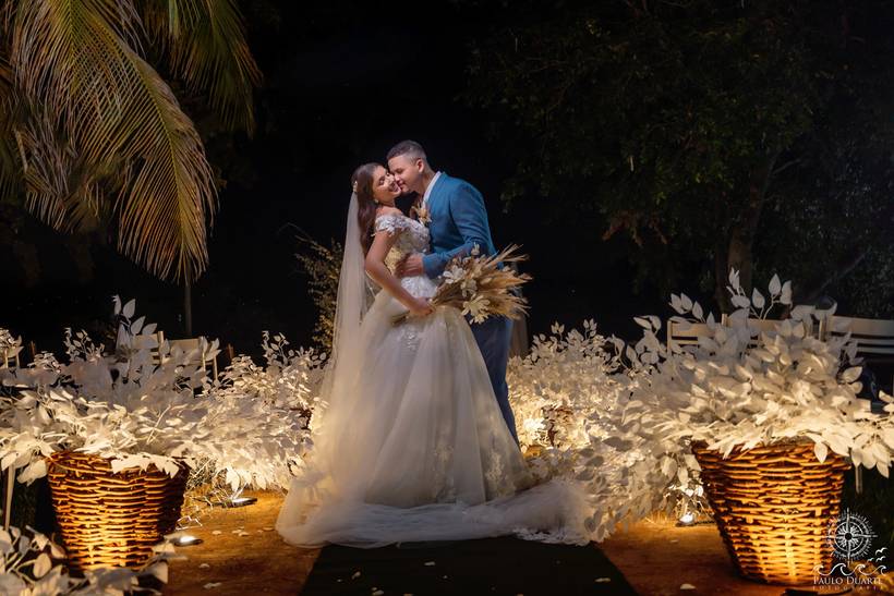 Tiago & Amanda Uchoa