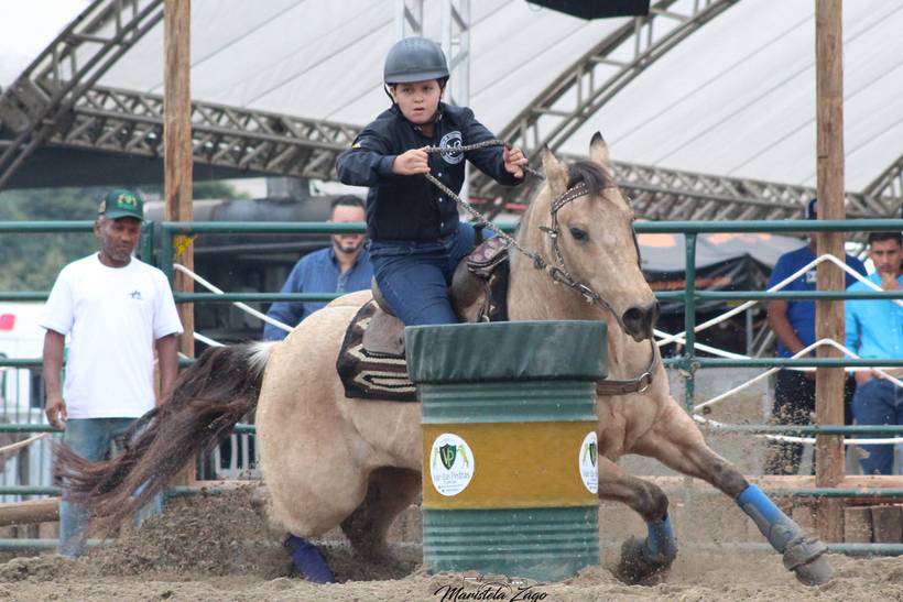 Tres Tambores Kids e Jovens
