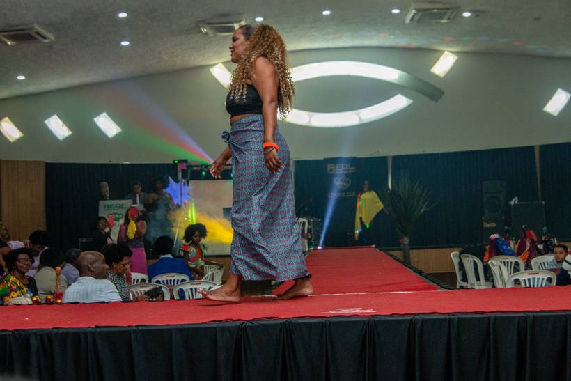 Desfile Miss Mister Afro 2022