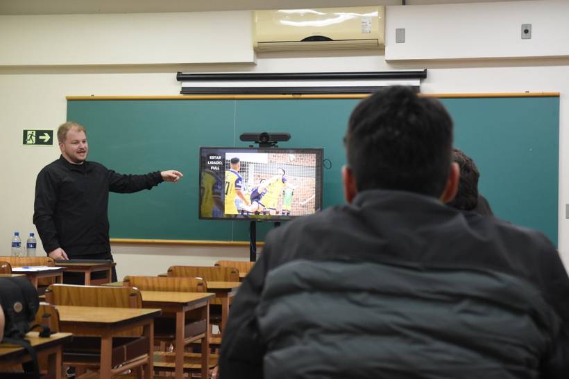 Oficina e palestra de Fotografia de Esportes no Curso de Jornalismo da UFN