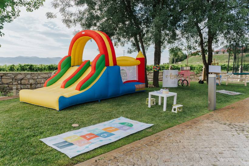 Amora - Animação - Infantil