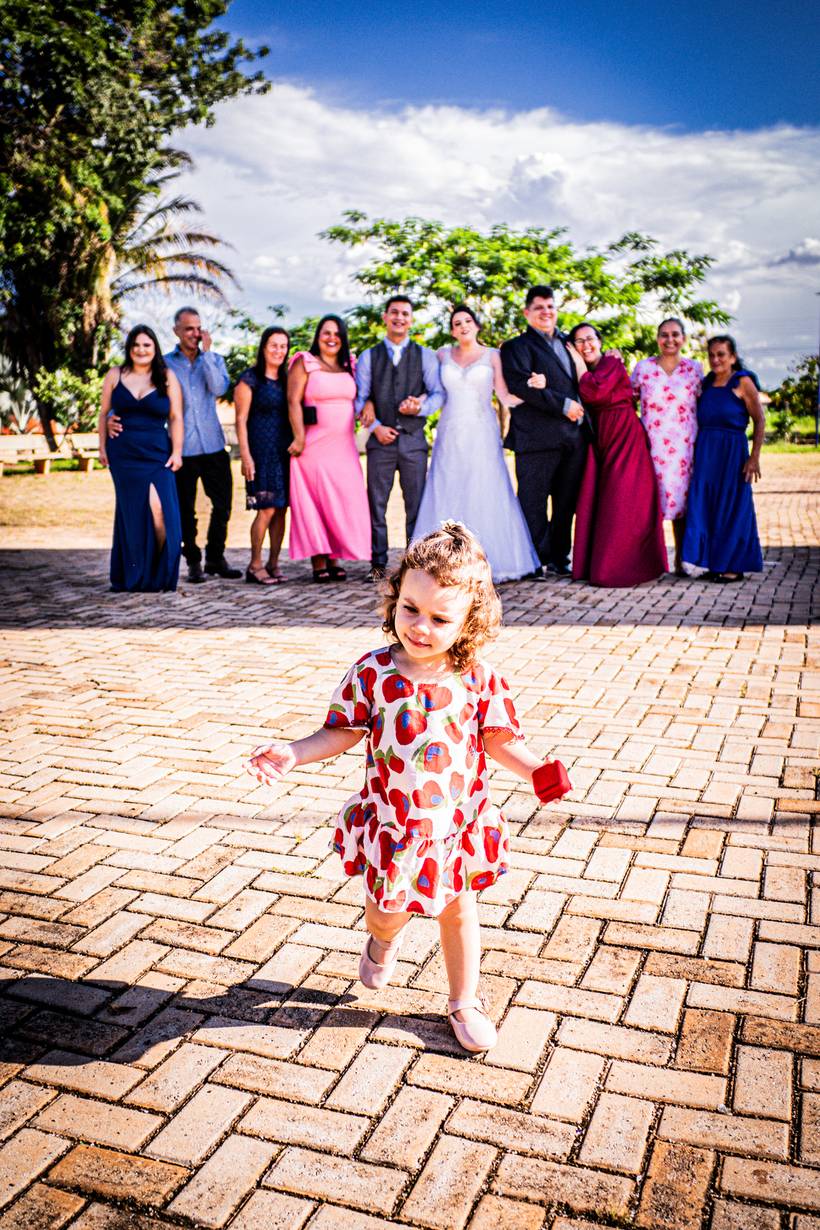 FAMILIA