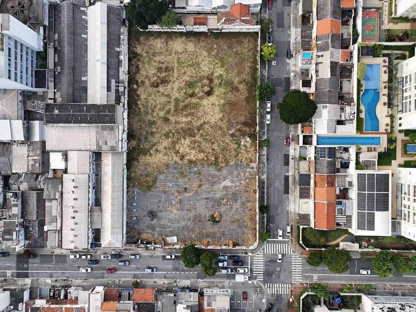 Foto Aérea Terreno para Incorporação