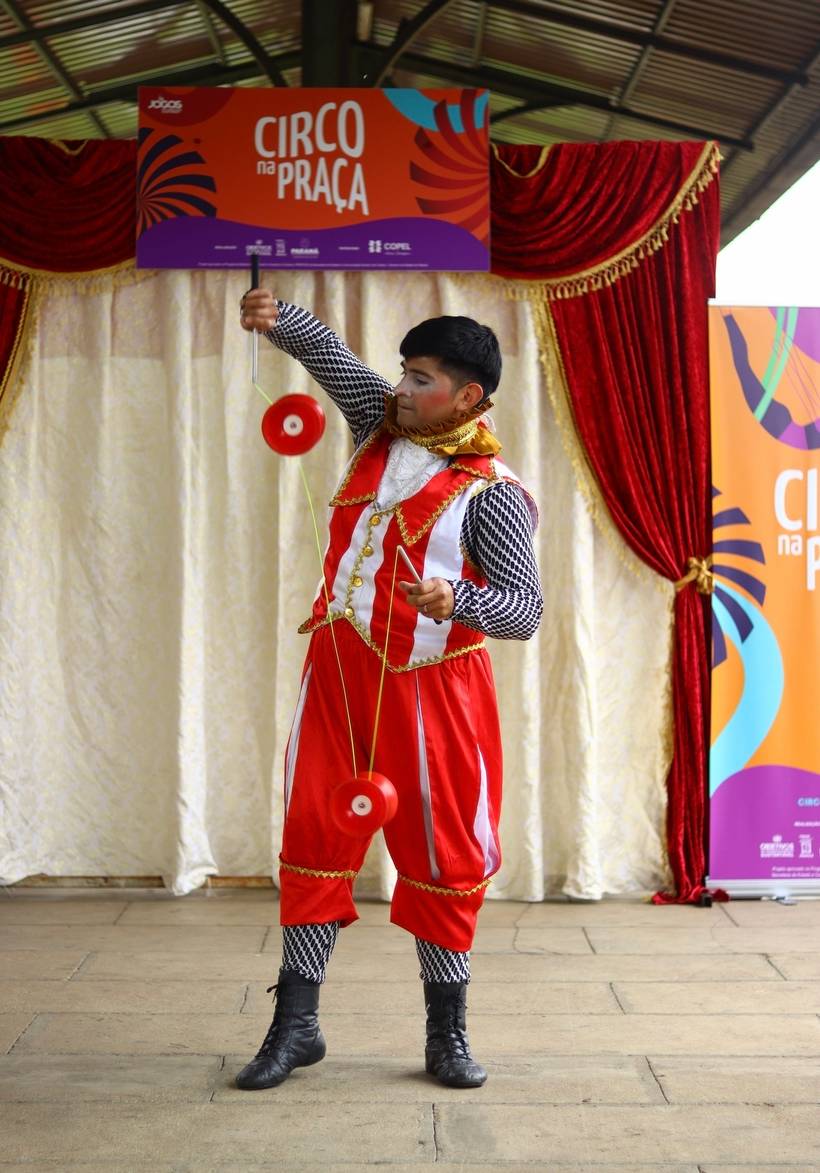 CIRCO NA PRAÇA - NIKO