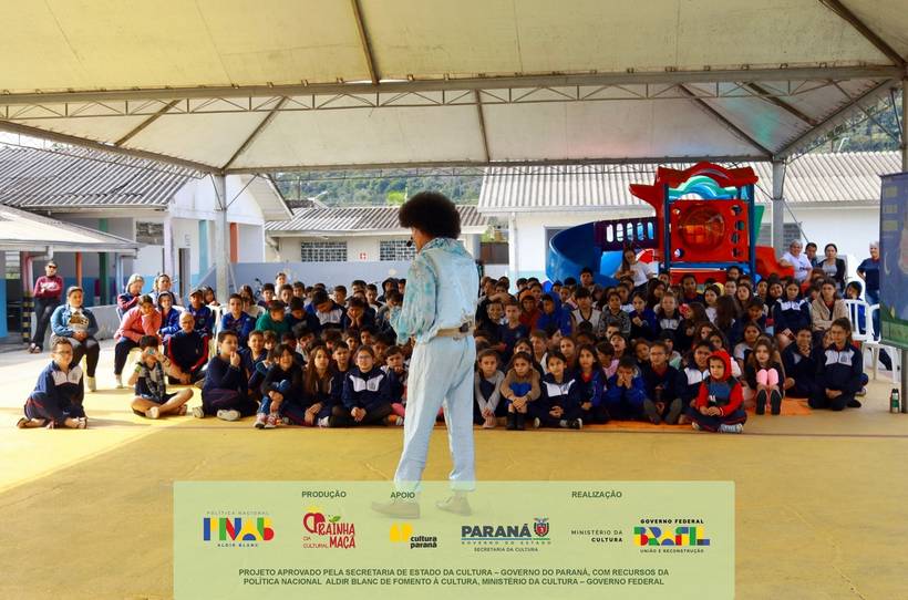 ESCOLA 8 DE MAIO