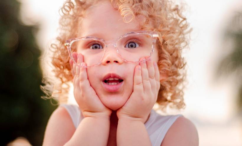 Maitê - Òticas Buriti