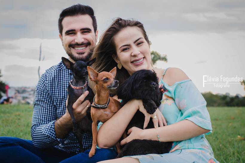 Família & Pet - Duda, Malu (Pincher) e Banguela (Shitzu)