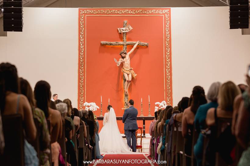 Casamento | Maria Luiza e Daniel - Caravaggio Vale dos Cristais, Nova Lima, MG - Cerimônia noturna na Igreja