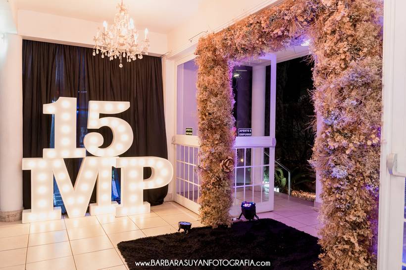 Maria Paula XV - Festa de 15 anos no Miriam Maia II, Pampulha