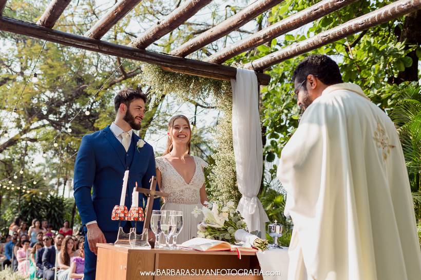 Júlia e Welberth | Casamento no Villagio Pampulha Recepções - Cerimônia diurna ao ar livre