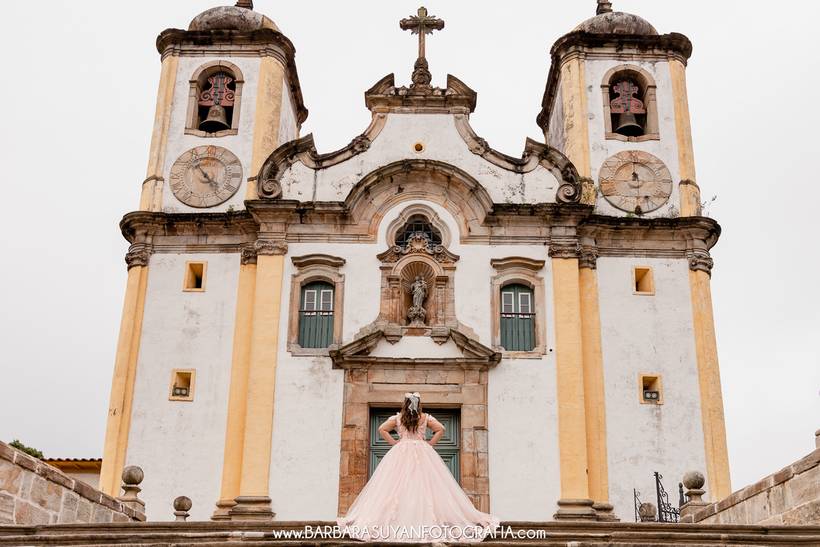 Júlia 15 anos | Ensaio Fotográfico de Debutante em Ouro Preto, MG | Centro Histórico de Ouro Preto