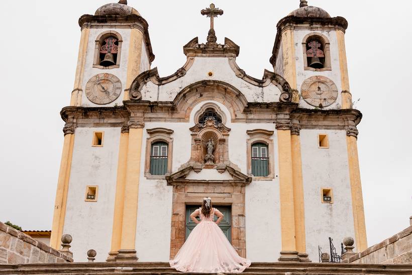 Júlia 15 anos | Ensaio Fotográfico de Debutante em Ouro Preto, MG | Centro Histórico de Ouro Preto
