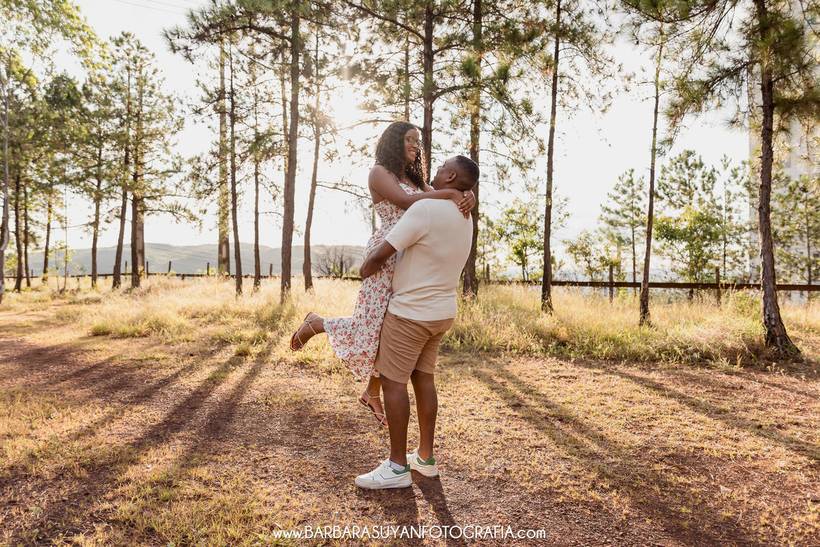 Thays e João | Ensaio Pré Wedding na Linha de Trem, Nova Lima, MG