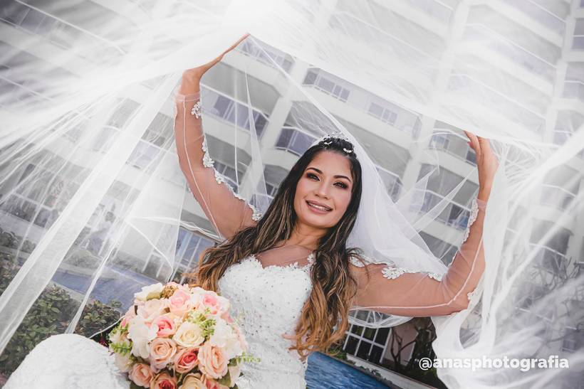 Ensaio Editorial - Elaine