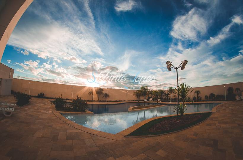 Tenha fotos profissionais e atrativas e venda/alugue seus imóveis mais rápido.