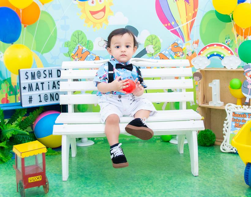 Smash The Cake do Mathias 1 aninho (tema mundo bita)