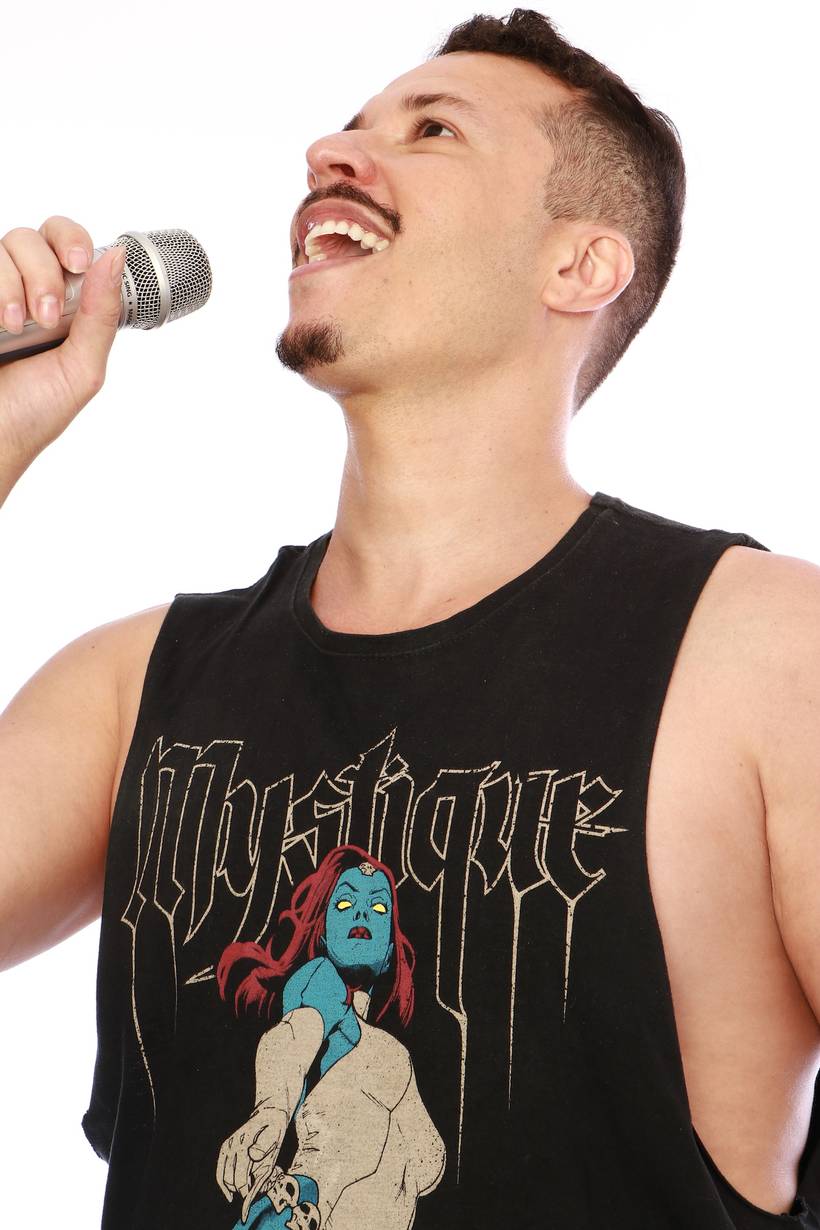 Rafael Guinó Cantor e Compositor Mineiro