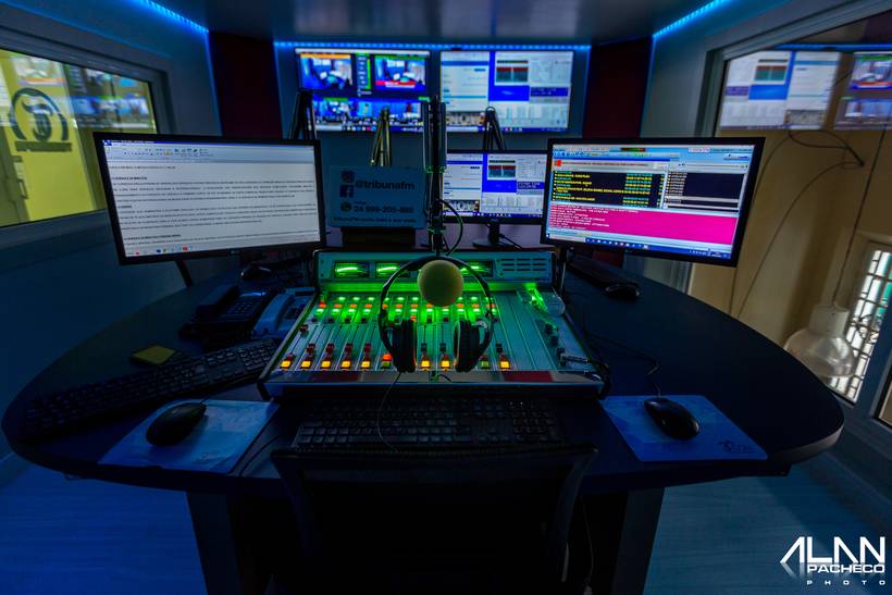 Rádio Tribuna FM 88.5 Petrópolis