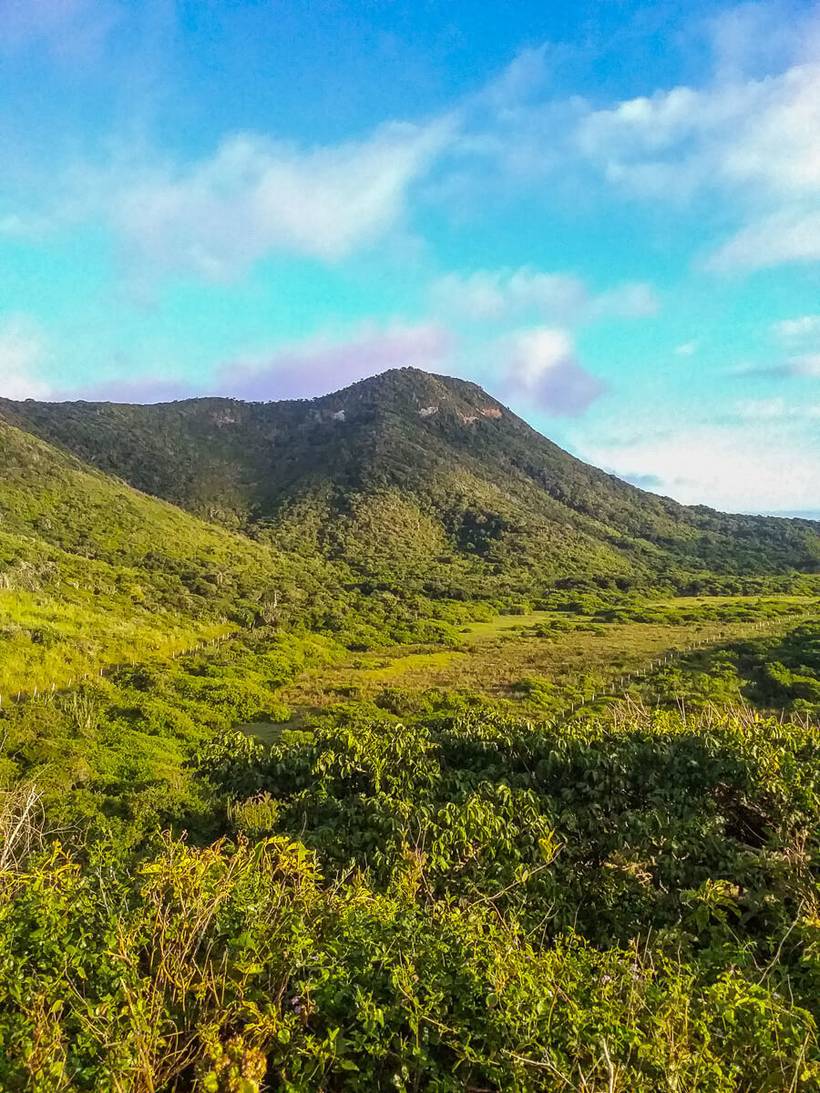 Trilha na Serra das Emerências - Búzios - RJ