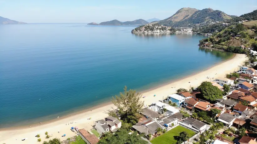 Praia Brava em Mangaratiba