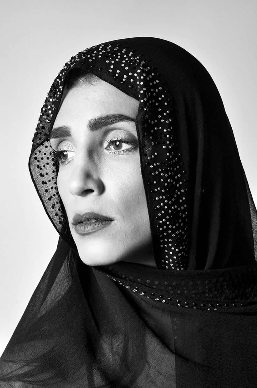 RETRATO FEMININO/FEMALE PORTRAIT