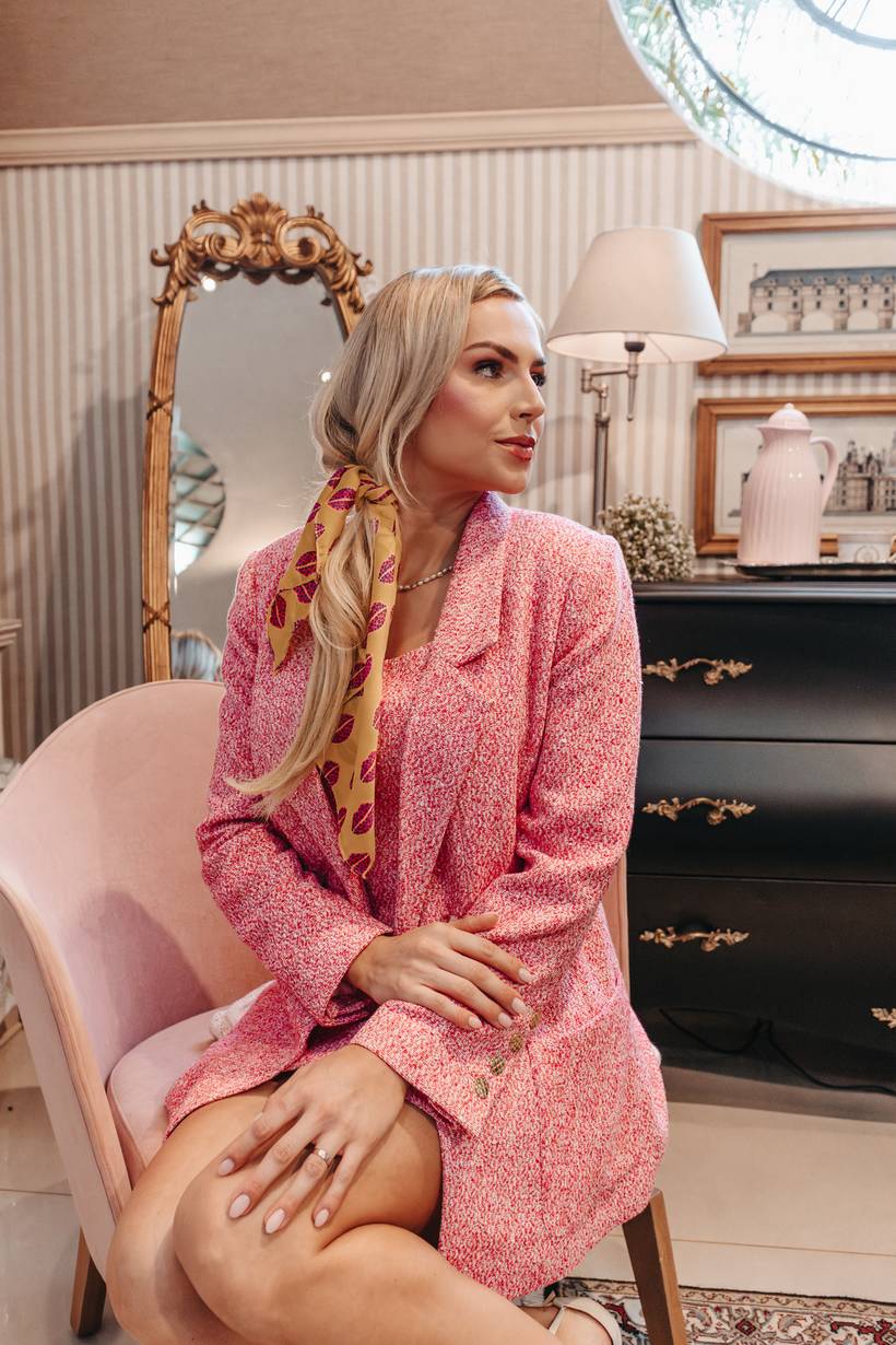 Ensaio feminino da barbie Besha