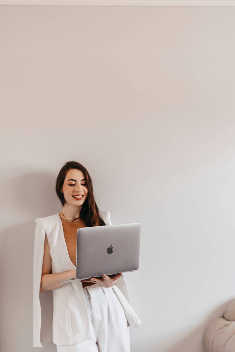 Foto psicologa escritório Manu