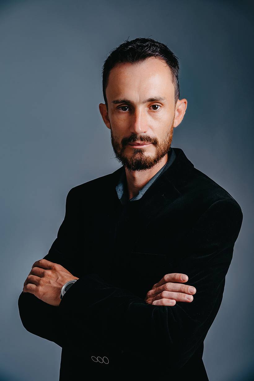 Retrato corporativo d eum eletrecista