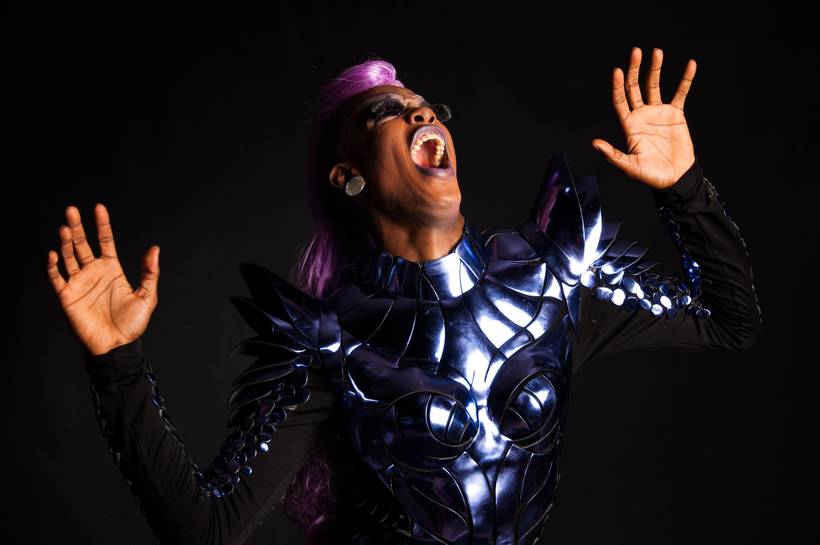 Boneca Sai da Caixa (2016)